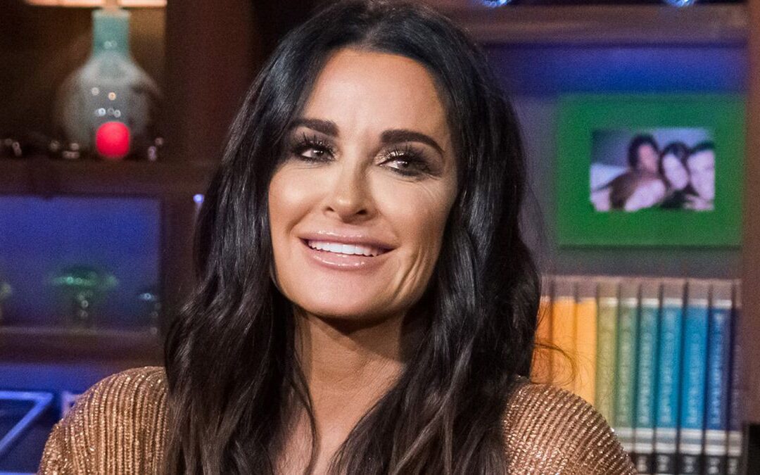 Kyle Richards Spills on Sutton Stracke Friendship, Dating Life & Nearly Quitting RHOBH